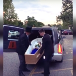 Declare-mort-il-se-reveille-dans-le-cercueil-en-plein-milieu-de-ses-funerailles-660x330