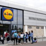 Il-touche-le-jackpot-a-lEuroMillions-ne-dit-rien-a-ses-collegues-et-continue-de-travailler-chez-Lidl-660x330-1